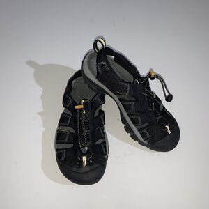 KEEN Newport H2 Shoes Mens 7.5 Black Waterproof Closed Toe Water Sandals Hiking